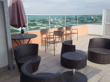 ¡Vendo! Departamento La Vista Towers 2 Dormitorios, Cerca City Mall La Rotonda