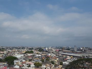 ¡Vendo! Departamento La Vista Towers 2 Dormitorios, Cerca City Mall La Rotonda