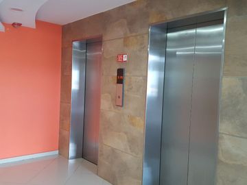 ¡Vendo! Departamento La Vista Towers 2 Dormitorios, Cerca City Mall La Rotonda