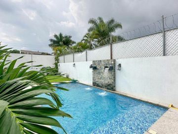 CASA EN ZONA DORADA - VISTA HERMOSA, CUERNAVACA