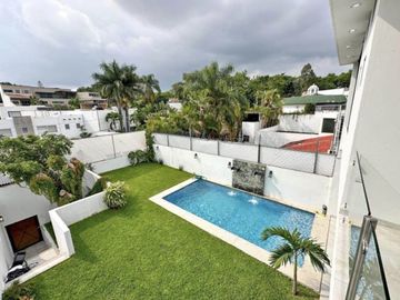 CASA EN ZONA DORADA - VISTA HERMOSA, CUERNAVACA