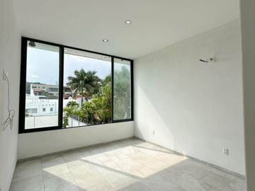 CASA EN ZONA DORADA - VISTA HERMOSA, CUERNAVACA