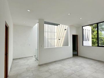 CASA EN ZONA DORADA - VISTA HERMOSA, CUERNAVACA