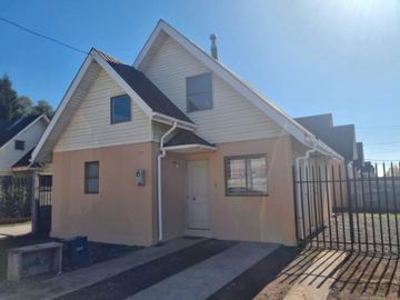 SE VENDE CASA CON EXCELENTE UBICACION COMERCIAL