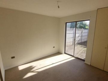 SE VENDE CASA CON EXCELENTE UBICACION COMERCIAL