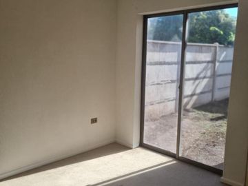 SE VENDE CASA CON EXCELENTE UBICACION COMERCIAL