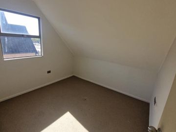 SE VENDE CASA CON EXCELENTE UBICACION COMERCIAL