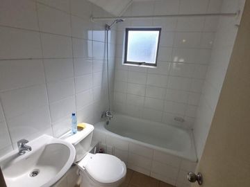 SE VENDE CASA CON EXCELENTE UBICACION COMERCIAL