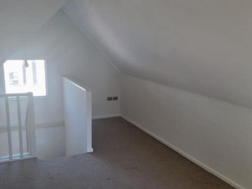 SE VENDE CASA CON EXCELENTE UBICACION COMERCIAL