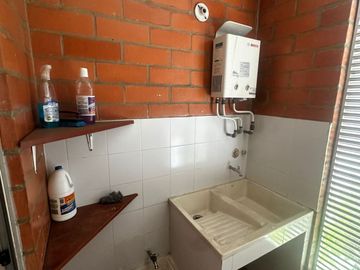 VENTA DE CAS EN CONDOMINIO EL PINO, JAMUNDI (VALLE)