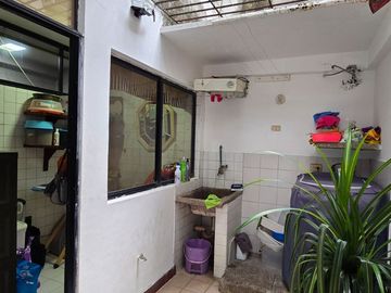 ¡Vendo Casa en Urdesa Central Sector Colegio Santo Domingo de Guzmán!