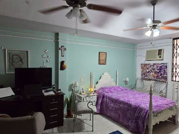 ¡Vendo Casa en Urdesa Central Sector Colegio Santo Domingo de Guzmán!
