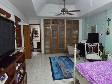 ¡Vendo Casa en Urdesa Central Sector Colegio Santo Domingo de Guzmán!