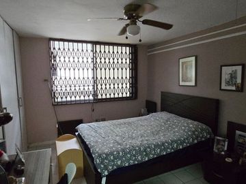 ¡Vendo Casa en Urdesa Central Sector Colegio Santo Domingo de Guzmán!