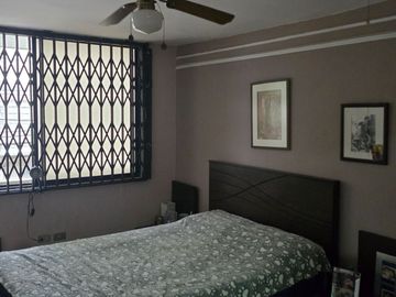 ¡Vendo Casa en Urdesa Central Sector Colegio Santo Domingo de Guzmán!
