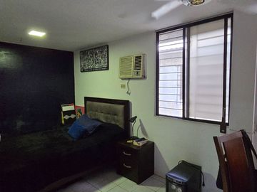 ¡Vendo Casa en Urdesa Central Sector Colegio Santo Domingo de Guzmán!