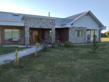 SE VENDE CASA CAMINO ANTUCO