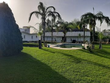 QUINTA EN VENTA EN CADEREYTA JIMENEZ NUEVO LEON, ZONA FRACC PRIVADO REAL DE PALMAS, TERR 2300 m2, A 10 MINUTOS DE AV ELOY CAVAZOS Y C JUAREZ SAN MATEO