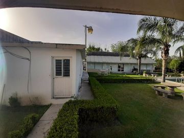 QUINTA EN VENTA EN CADEREYTA JIMENEZ NUEVO LEON, ZONA FRACC PRIVADO REAL DE PALMAS, TERR 2300 m2, A 10 MINUTOS DE AV ELOY CAVAZOS Y C JUAREZ SAN MATEO
