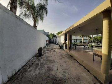 QUINTA EN VENTA EN CADEREYTA JIMENEZ NUEVO LEON, ZONA FRACC PRIVADO REAL DE PALMAS, TERR 2300 m2, A 10 MINUTOS DE AV ELOY CAVAZOS Y C JUAREZ SAN MATEO