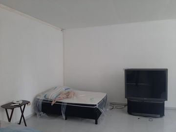 QUINTA EN VENTA EN CADEREYTA JIMENEZ NUEVO LEON, ZONA FRACC PRIVADO REAL DE PALMAS, TERR 2300 m2, A 10 MINUTOS DE AV ELOY CAVAZOS Y C JUAREZ SAN MATEO