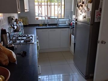 Se vende casa , 200 M2 , en condominio Laguna del Sol, Padre Hurtado