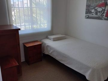 Se vende casa , 200 M2 , en condominio Laguna del Sol, Padre Hurtado