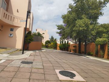 Hermosa casa en Lomas Granjas de Guadalupe junto a Bosques del Lago