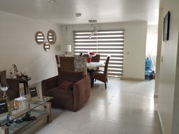 Hermosa casa en Lomas Granjas de Guadalupe junto a Bosques del Lago