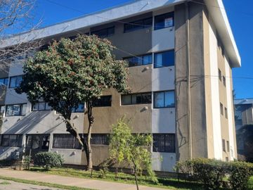 SE VENDE DEPARTAMENTO FRENTE PLAZA PINTO