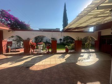 VENTA HERMOSA CASA EN XOCHIMILCO, STA CRUZ ALCALPIXCA, CDMX