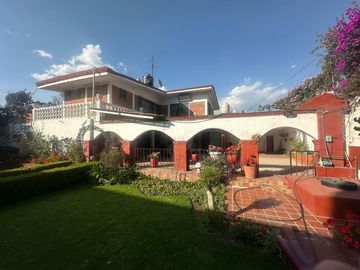 VENTA HERMOSA CASA EN XOCHIMILCO, STA CRUZ ALCALPIXCA, CDMX