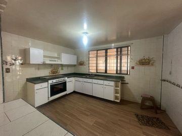 VENTA HERMOSA CASA EN XOCHIMILCO, STA CRUZ ALCALPIXCA, CDMX