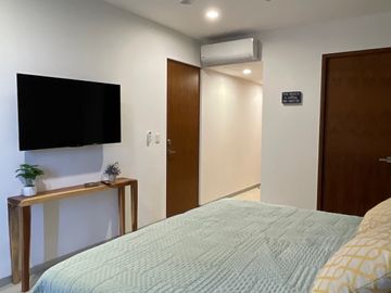 VIVE EL LUJO EN PLAYA DEL CARMEN Y GENERA INGRESOS POR RENTAS VACACIONALES A UNAS CUADRAS DE LA PLAYA