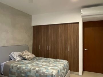 VIVE EL LUJO EN PLAYA DEL CARMEN Y GENERA INGRESOS POR RENTAS VACACIONALES A UNAS CUADRAS DE LA PLAYA