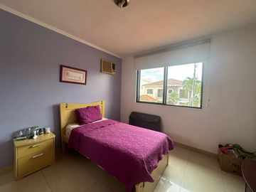 VENTA CASA ESTANCIAS DEL RIO SAMBORONDON