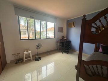VENTA CASA ESTANCIAS DEL RIO SAMBORONDON