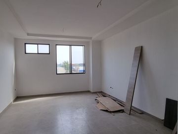 Vendo Departamento 2 Dormitorios Urbanización San Sebastián frente CC El Dorado