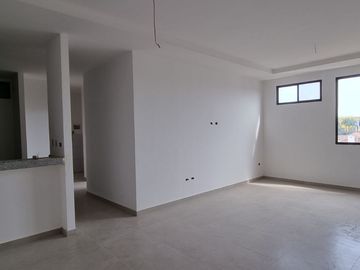 Vendo Departamento 2 Dormitorios Urbanización San Sebastián frente CC El Dorado