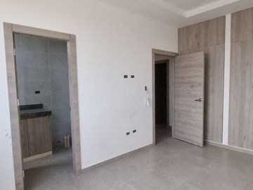 Vendo Departamento 2 Dormitorios Urbanización San Sebastián frente CC El Dorado