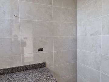 Vendo Departamento 2 Dormitorios Urbanización San Sebastián frente CC El Dorado