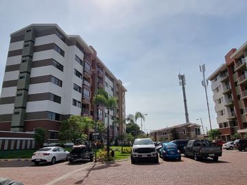 Vendo Departamento 2 Dormitorios Urbanización San Sebastián frente CC El Dorado