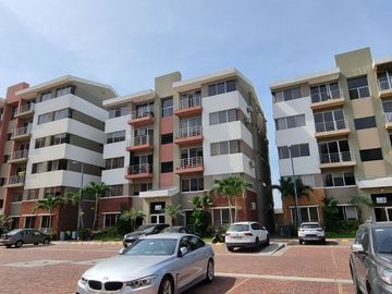 Vendo Departamento 2 Dormitorios Urbanización San Sebastián frente CC El Dorado