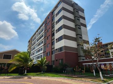 Vendo Departamento 2 Dormitorios Urbanización San Sebastián frente CC El Dorado