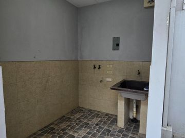 Vendo Moderna Casa en Ciudadela Guayacanes 2 Plantas en Sector Cerrado