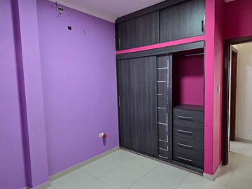 Vendo Moderna Casa en Ciudadela Guayacanes 2 Plantas en Sector Cerrado