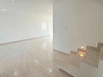 CASA SEMINUEVA EN VENTA EN PARQUE VERACRUZ LOMAS DE ANGELÓPOLIS PUEBLA CHOLULA