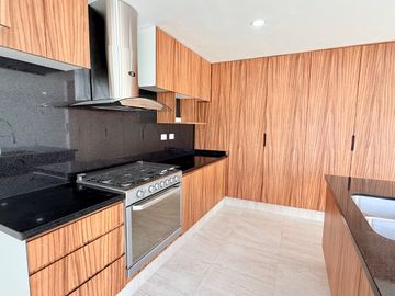 CASA SEMINUEVA EN VENTA EN PARQUE VERACRUZ LOMAS DE ANGELÓPOLIS PUEBLA CHOLULA