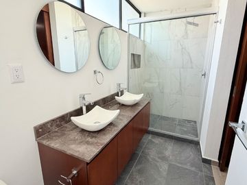 CASA SEMINUEVA EN VENTA EN PARQUE VERACRUZ LOMAS DE ANGELÓPOLIS PUEBLA CHOLULA