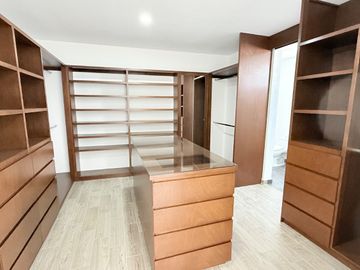 CASA SEMINUEVA EN VENTA EN PARQUE VERACRUZ LOMAS DE ANGELÓPOLIS PUEBLA CHOLULA